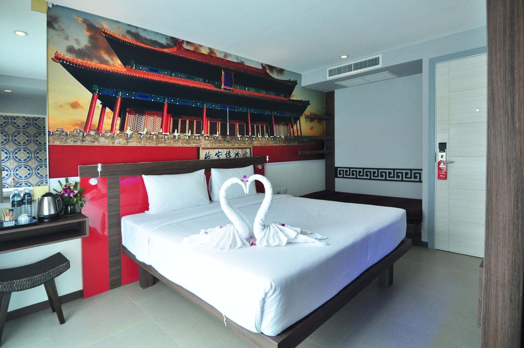 The Aim Patong Hotel Exterior photo