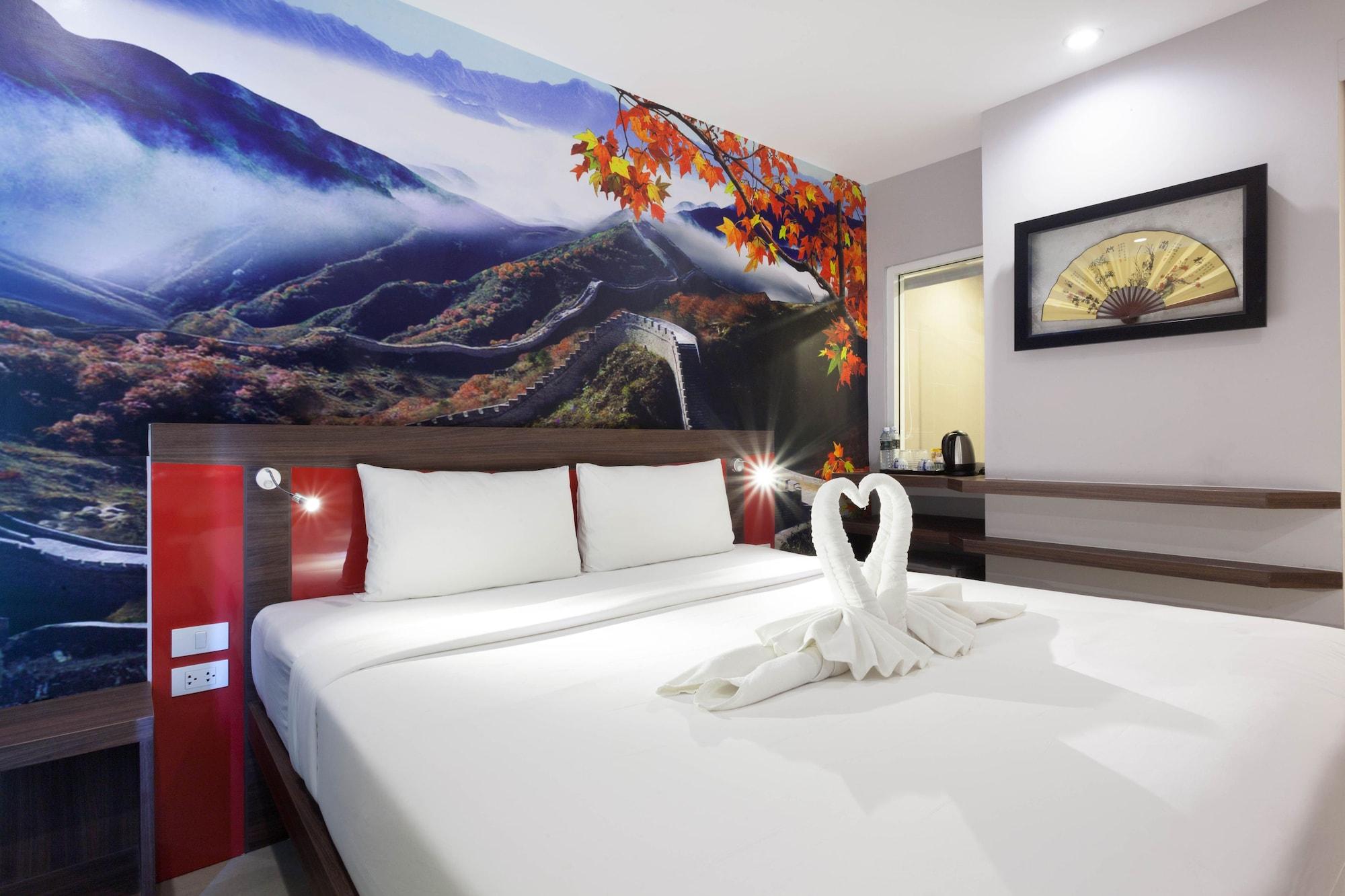 The Aim Patong Hotel Exterior photo