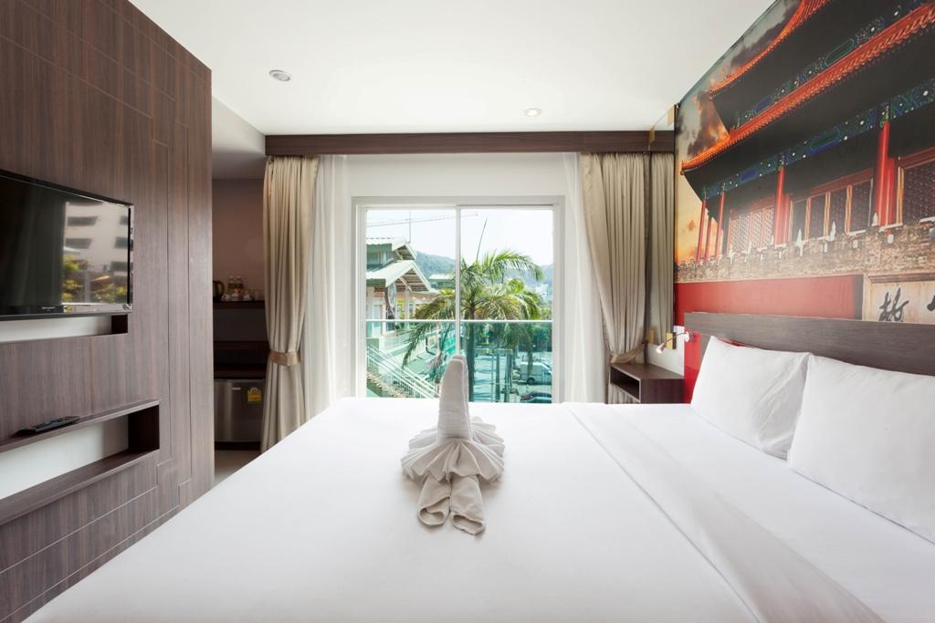 The Aim Patong Hotel Exterior photo