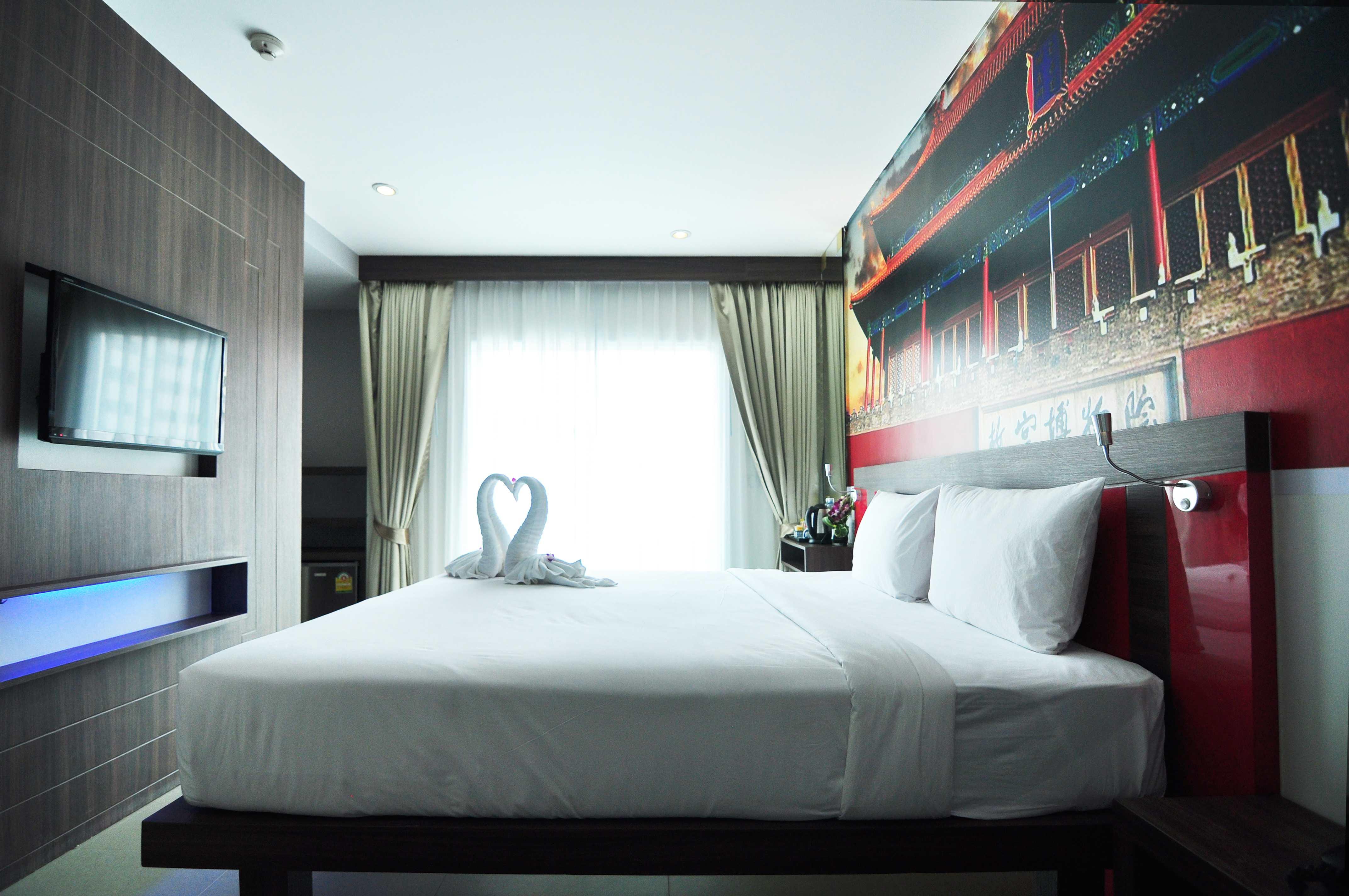 The Aim Patong Hotel Exterior photo