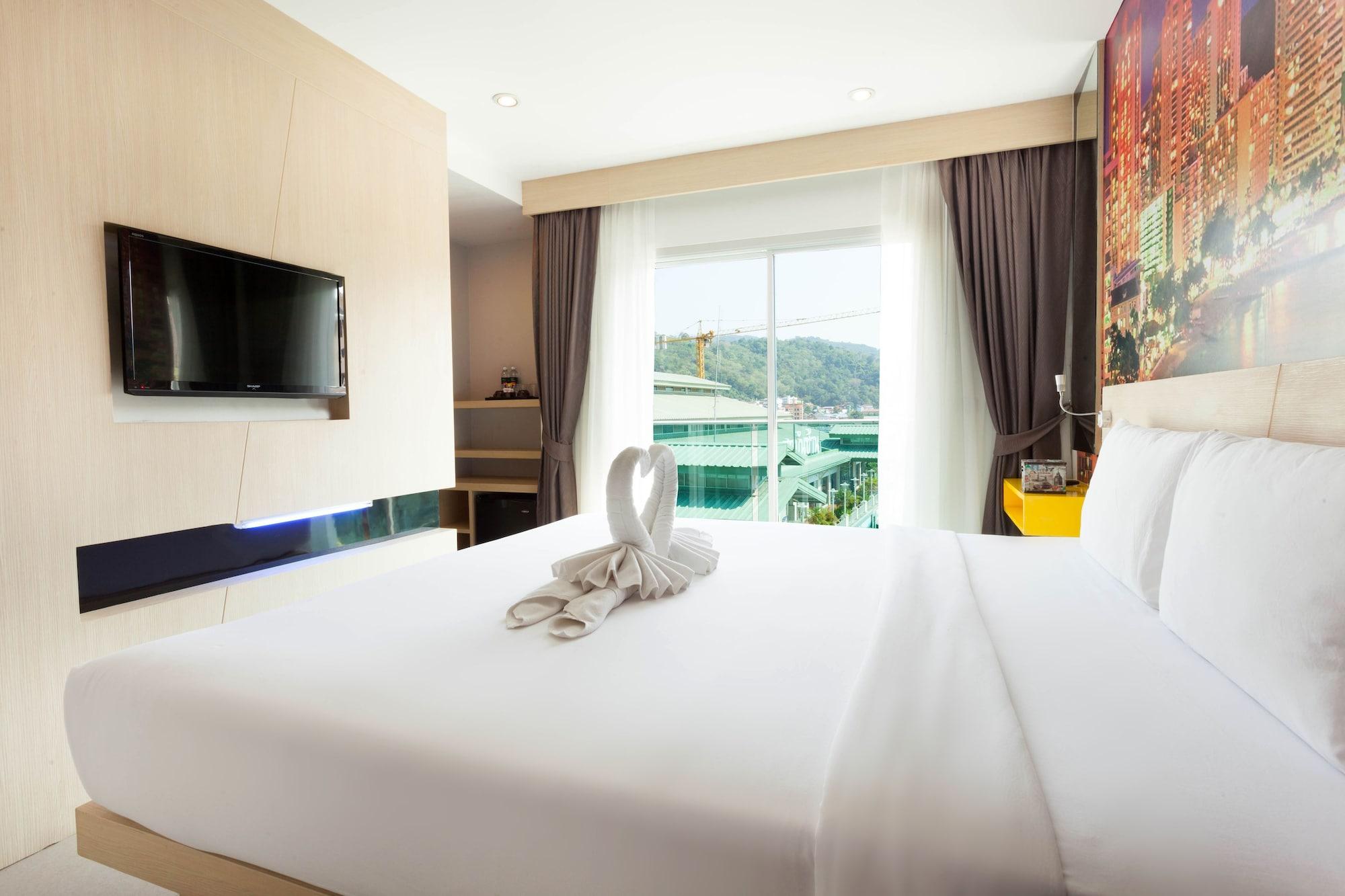 The Aim Patong Hotel Exterior photo